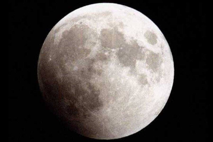 NASA unveils last moon video by doomed spacecraft