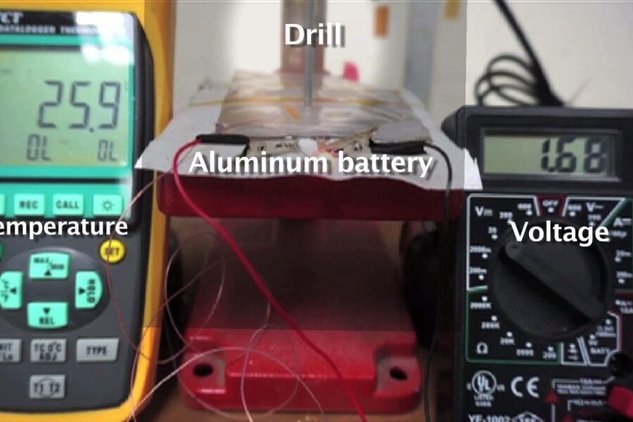 Tired of recharging? New aluminum battery fills up in under a minute. - Christian Science Monitor