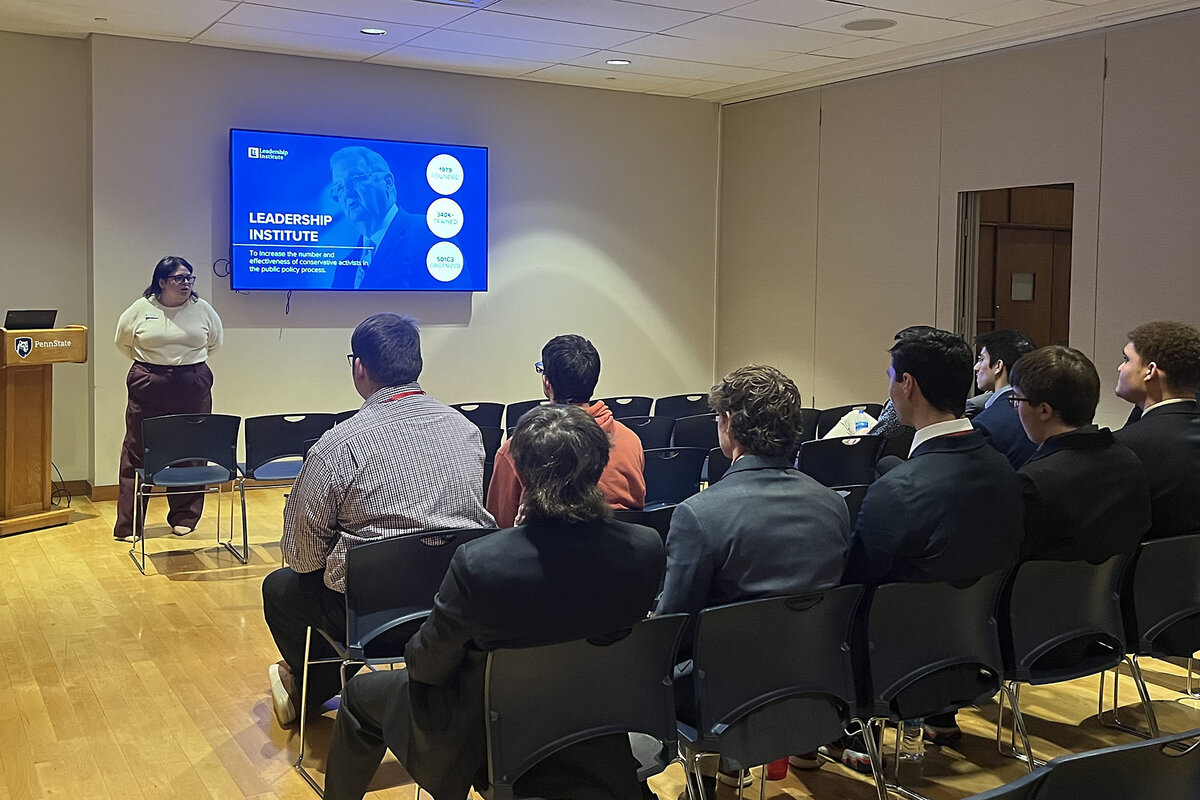 A regional director for the Leadership Institute runs a training session with College Republican students at Penn State University. 