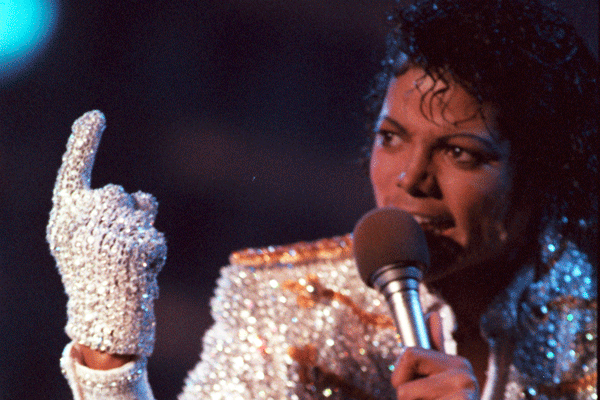 06-26-michael-jackson.gif?alias=standard