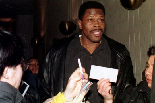 labor union disputes nba lockout In 1995 there was a labor dispute when the nba owners imposed a lockout but no games were lost the first actual lockout that caused the players to lose games happened in 1998-1999 season and lasted 200 days and each of the teams playing only 50 regular season games instead of the normal 82. labor union disputes nba lockout In 1995 there was a labor dispute when the nba owners imposed a lockout but no games were lost the first actual lockout that caused the players to lose games happened in 1998-1999 season and lasted 200 days and each of the teams playing only 50 regular season games instead of the normal 82.