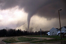 csmarchives/2011/04/MIDWEST_TORNADOES_3127441.JPG