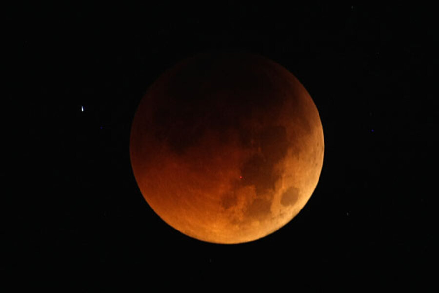 Lunar eclipse will turn moon a fire red
