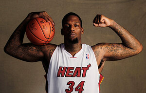 Basketball Player Posing Picture And HD Photos | Free Download On Lovepik