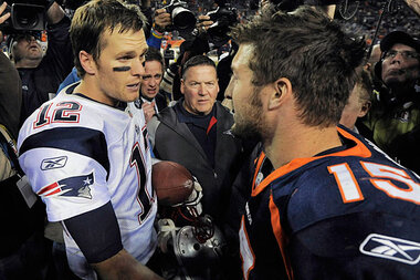 Tom Brady Leads Patriots to Win over Tim Tebow and Broncos - The New York  Times