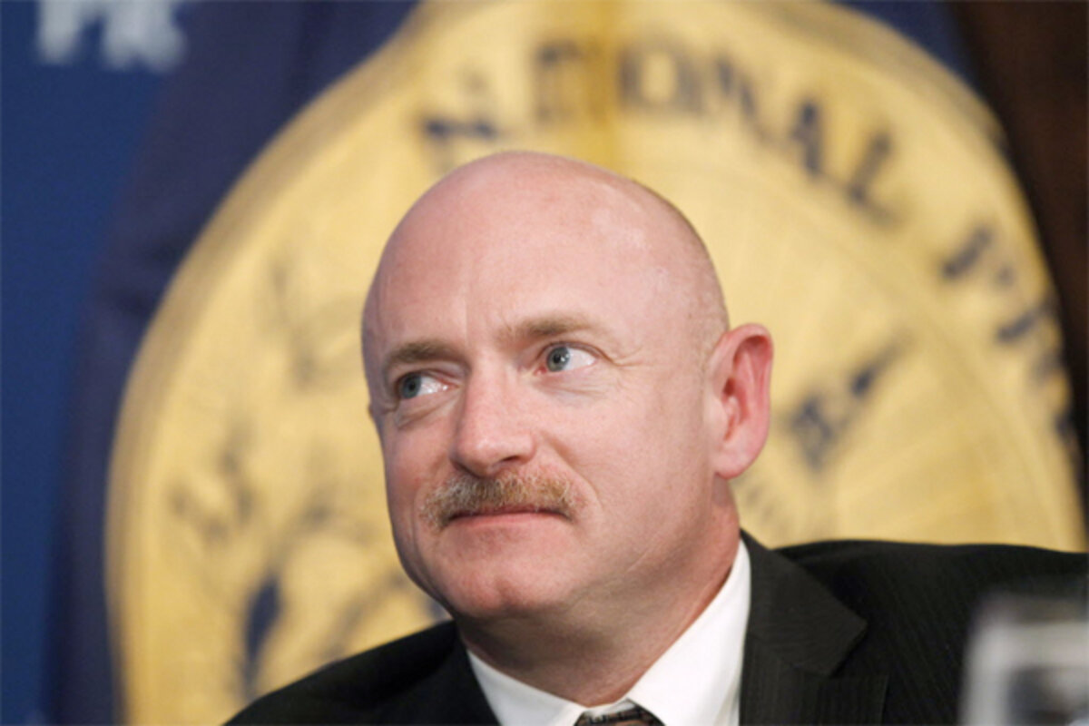 Astronaut Mark Kelly has written a children's book - CSMonitor.com, image size:1200x800