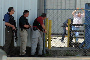 Texas courthouse shootout suspect held on murder charge