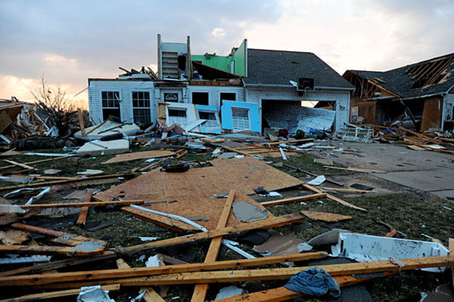 At least 125 homes hammered by tornadoes in Michigan