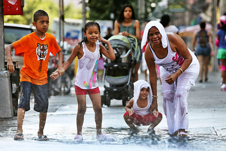 Heat wave, Day 2: How are people seeking relief? - CSMonitor.com