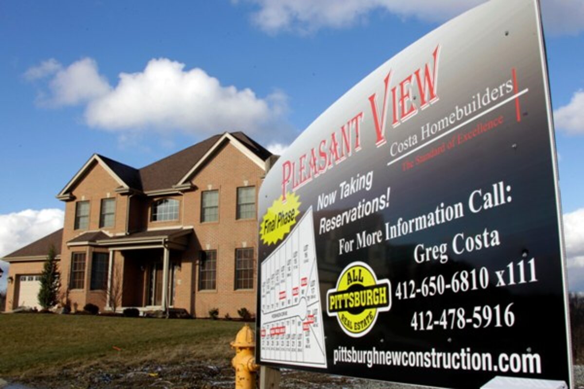 Satisfy your soul, not society..! Who's up for a ride ? #bullet #lover  #ride #hunter #royalenfield #trending #viral #photo #photooftheday  #photography #beautiful #fun #night #life #explore #fyp #follow #aesthetic, image size:1200x800