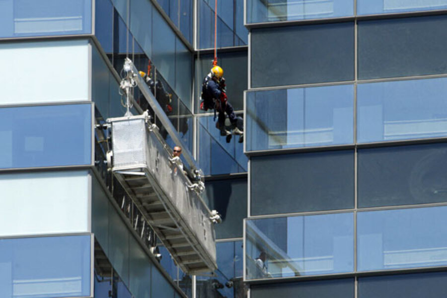 Four Las Vegas window washers rescued from side of hotel