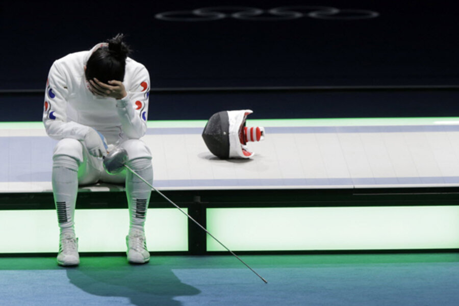 London 2012 fencing: Tearful appeal by South Korean delays finals