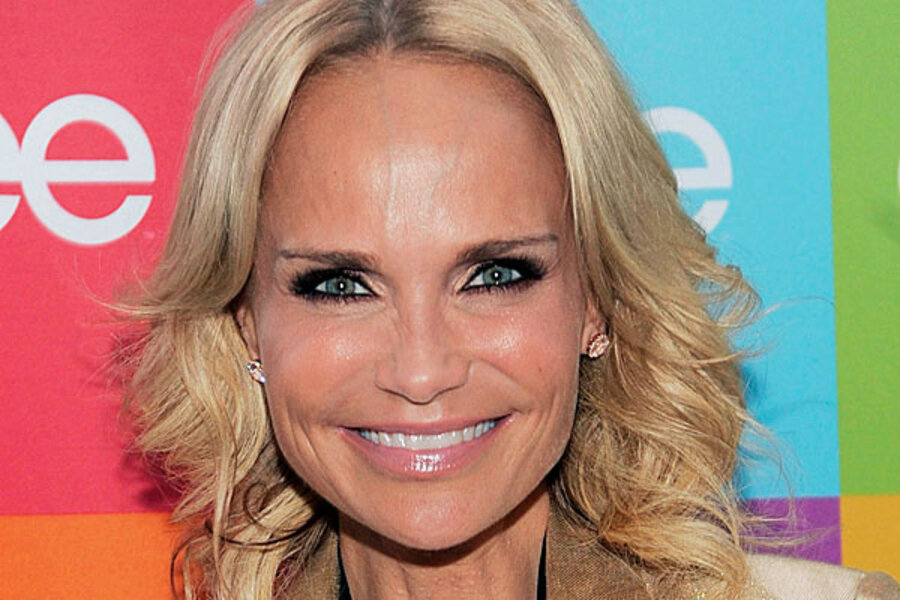 Kristin Chenoweth thanks fans for 'their prayers