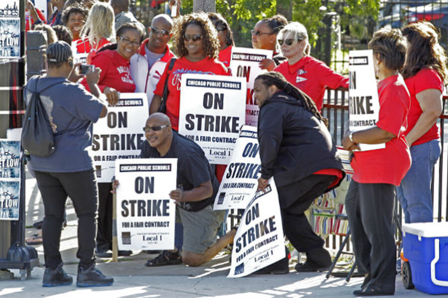 Chicago strike: Parents support teachers, but for how long? - CSMonitor.com