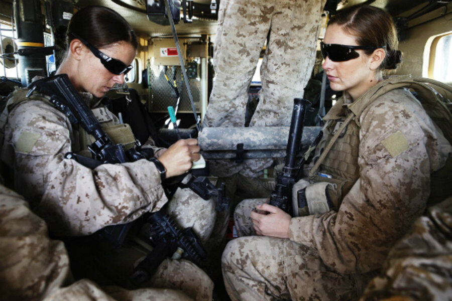 Are female Marines allowed in combat?