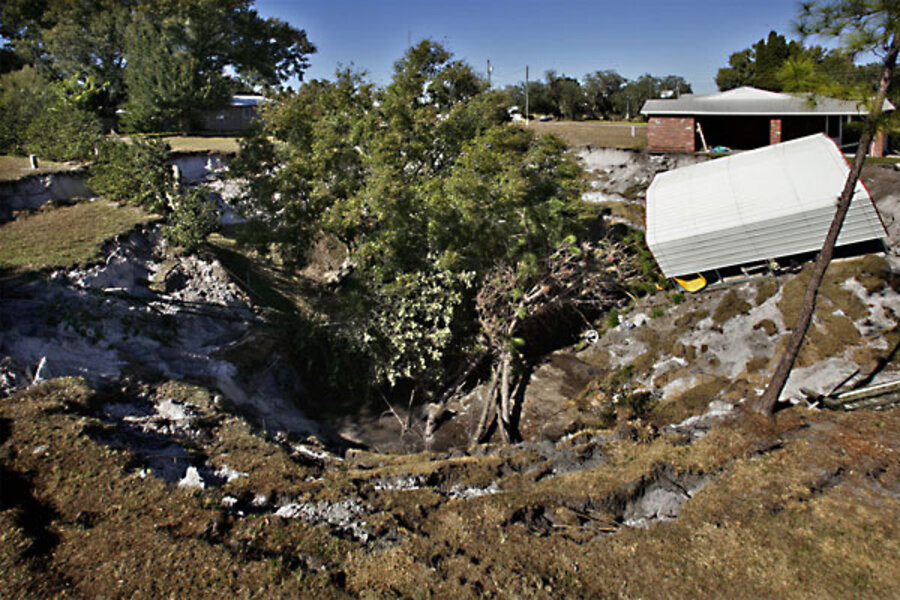 Why Are There So Many Sinkholes In Florida Csmonitor Com