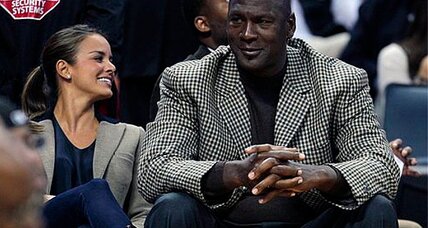Michael Jordan marriage: His Airness applies for license