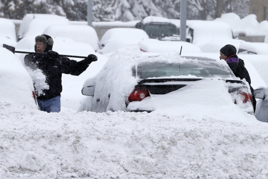 1,000 flights canceled due to major Midwest snowstorm