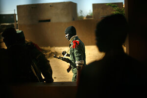 French In Mali Face Islamist Insurgency Of Unknown Strength CSMonitor Com   0401 Frech Mali Islamist Insurgency 