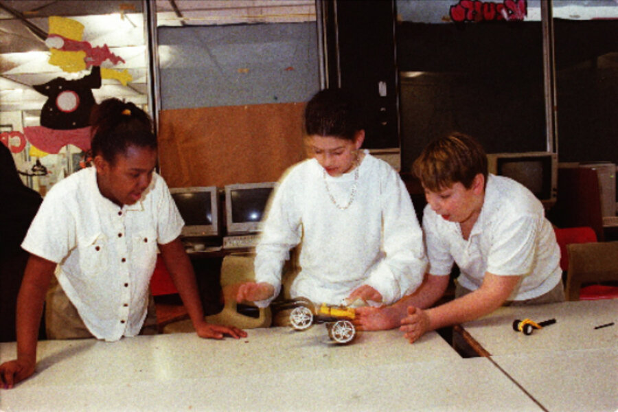 Lego course teaches kids engineering, design, and gear ratios ...