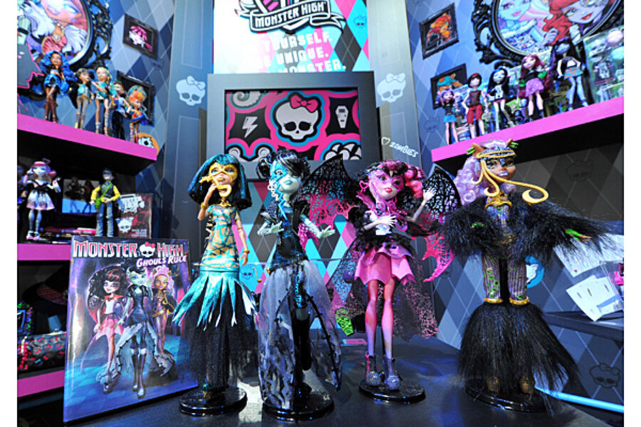 Berolige Samarbejdsvillig Amorous Goth Barbie' sells big; Barbie sales slump - CSMonitor.com