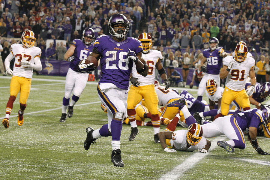 Minnesota Vikings stop Redskins and RGIII late to win, 34-27 