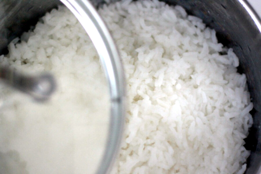 How to Cook Rice Without a Lid