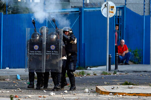 Venezuela Why Are Brushes With Crime So Pervasive CSMonitor Com   0307 Venezuela Protests Police 