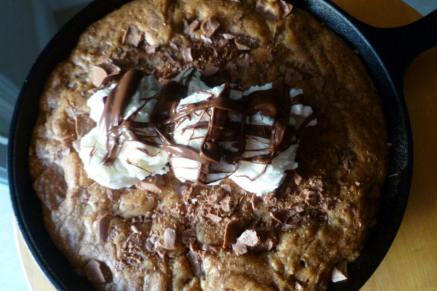 Brown Butter Chocolate Chip Cookie Skillet (Pizookie) - Damn Delicious