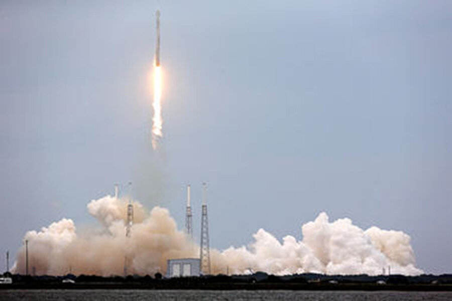 SpaceX releases video of rocket's unorthodox landing - CSMonitor.com