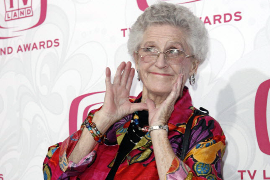 'The Brady Bunch' beloved housekeeper Ann B. Davis dies