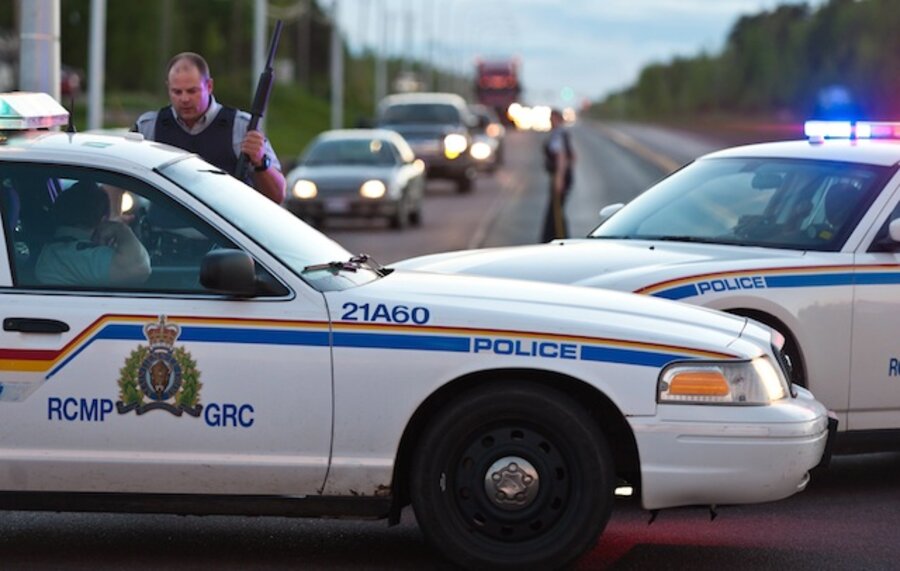 manhunt-in-moncton-what-are-canada-s-gun-laws-csmonitor