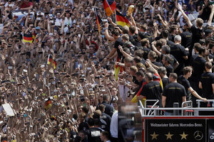 German World Cup champions get hero s welcome in Berlin CSMonitor