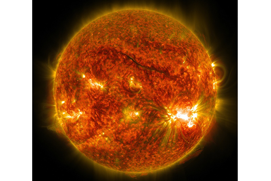 NASA's SDO Captures X2.7-Class Solar Flare