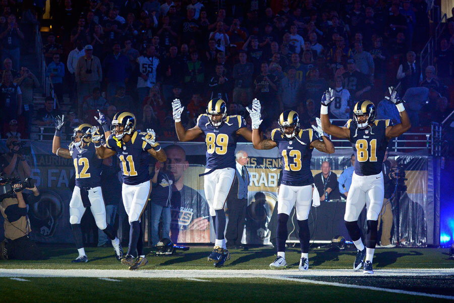 St. Louis Rams give 'hands up' Ferguson sign in pregame