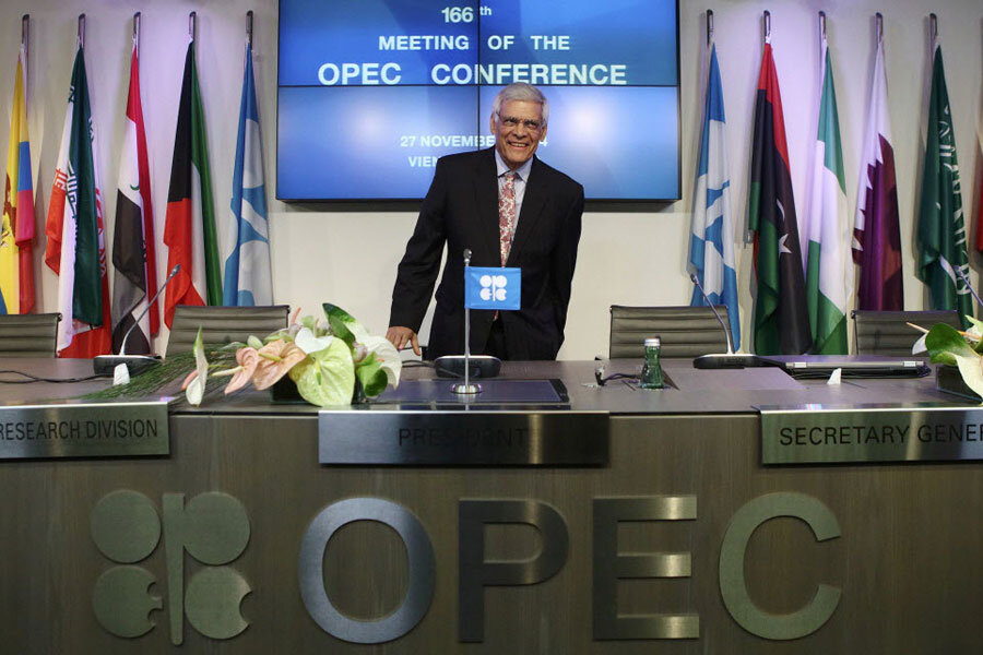 OPEC keeps oil supply steady despite falling prices - CSMonitor.com