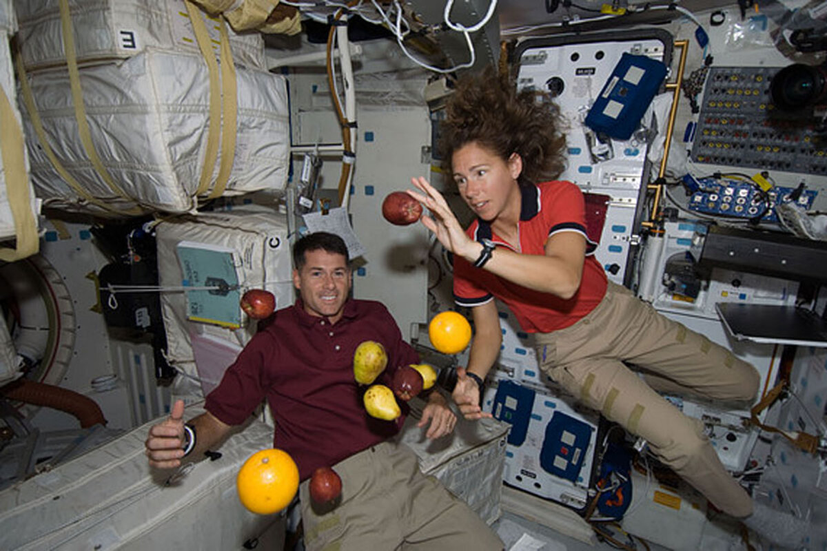 Zero Gravity Day: Could a bizarre planetary alignment make you float? -  CSMonitor.com
