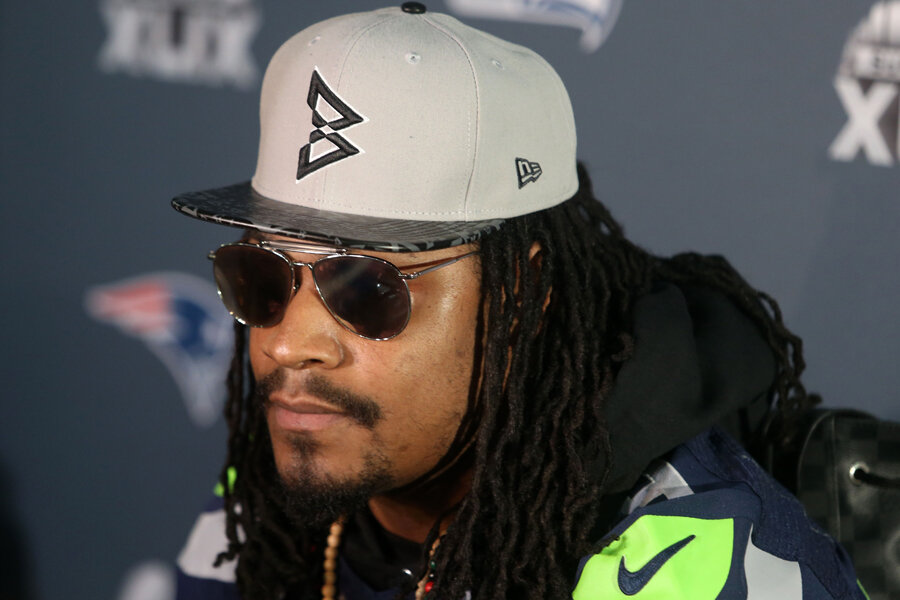 Marshawn Lynch of Seattle Seahawks told gold cleats were violation