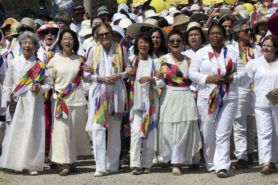 Can women end Korean War? After DMZ crossing, Gloria Steinem says ‘Yes’