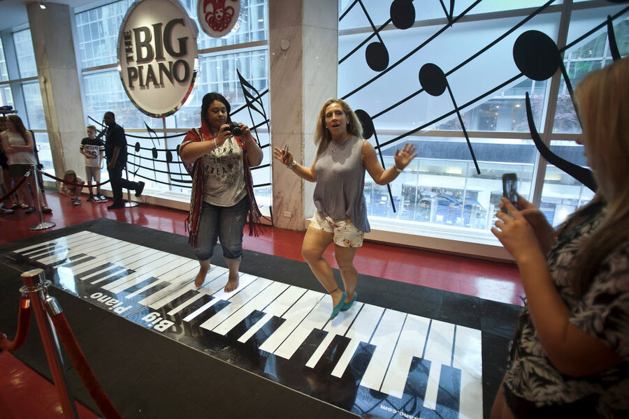 fao schwarz pots and pans