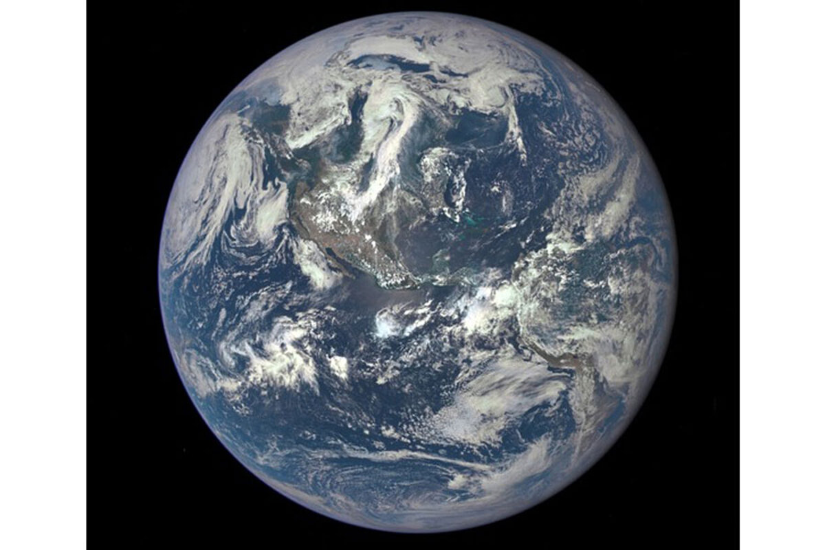This is what we look like from a million miles away - CSMonitor.com, image size:1200x800