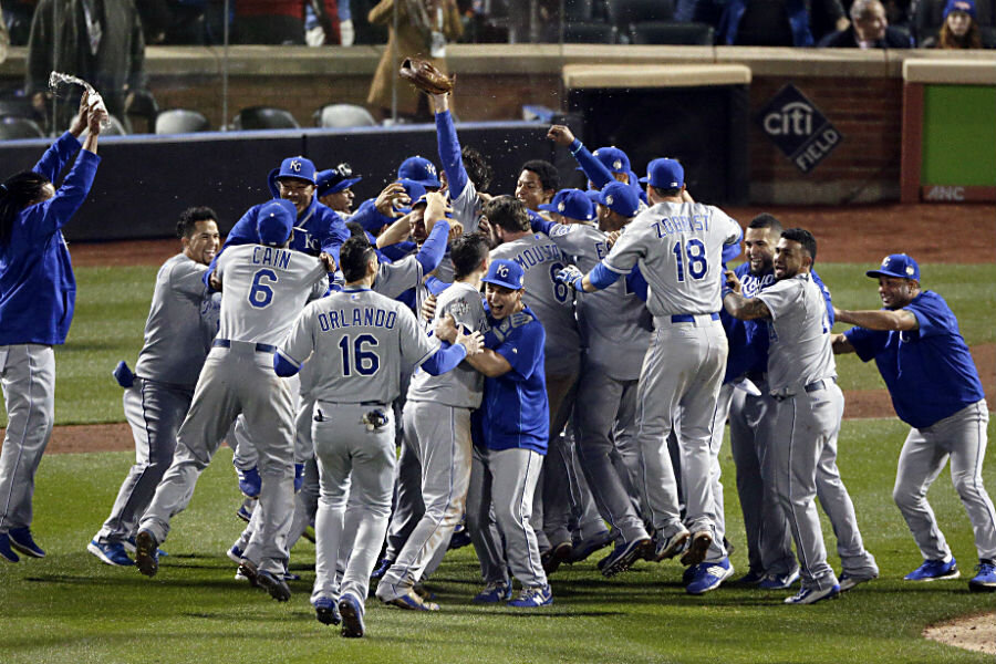 Kansas City Royals win World Series in 12-inning duel 