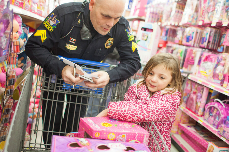 georgia police trooper takes newly orphaned kids out on halloween night