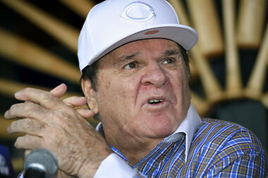 Pete Rose joining Reds Hall of Fame in 2016