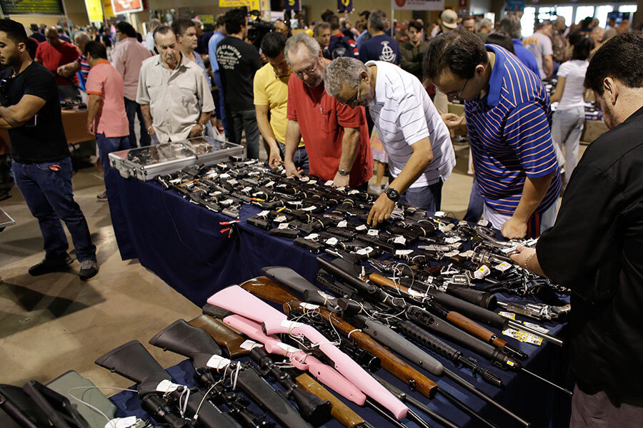 How gun control looks from an Arizona gun show - CSMonitor.com