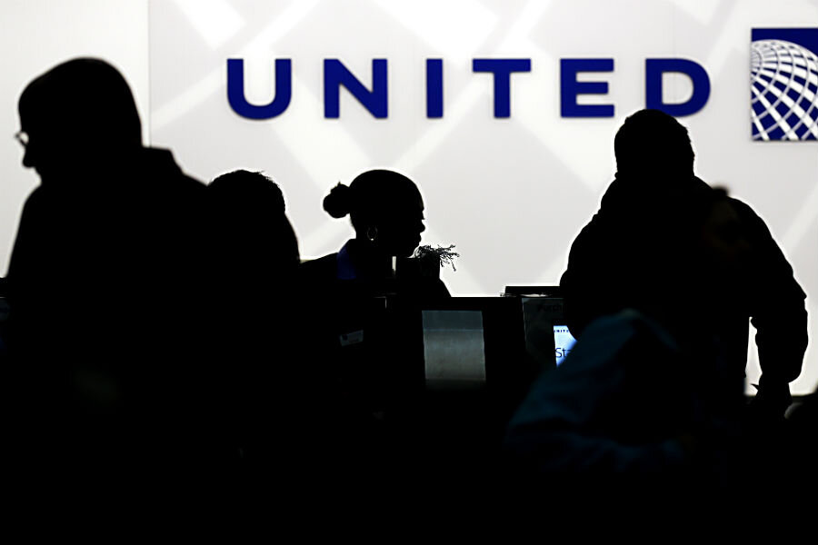 Grounded Could United Airlines mechanics move to strike?