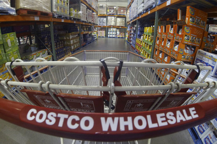 Costco's entrylevel workers will soon make 13 per hour