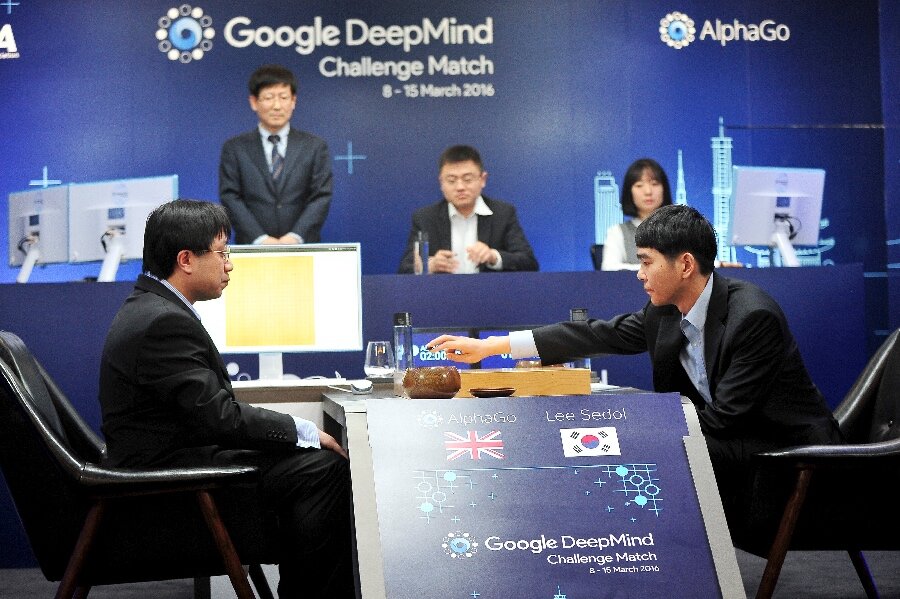 AlphaGo vs Deep Blue - Central 3