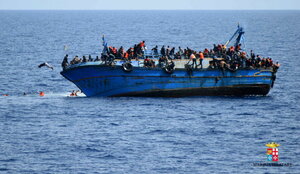 The+Coast+Guard+is+repatriating+more+than+300+migrants+during+operations+near+the+Bahamas+and+Haiti
