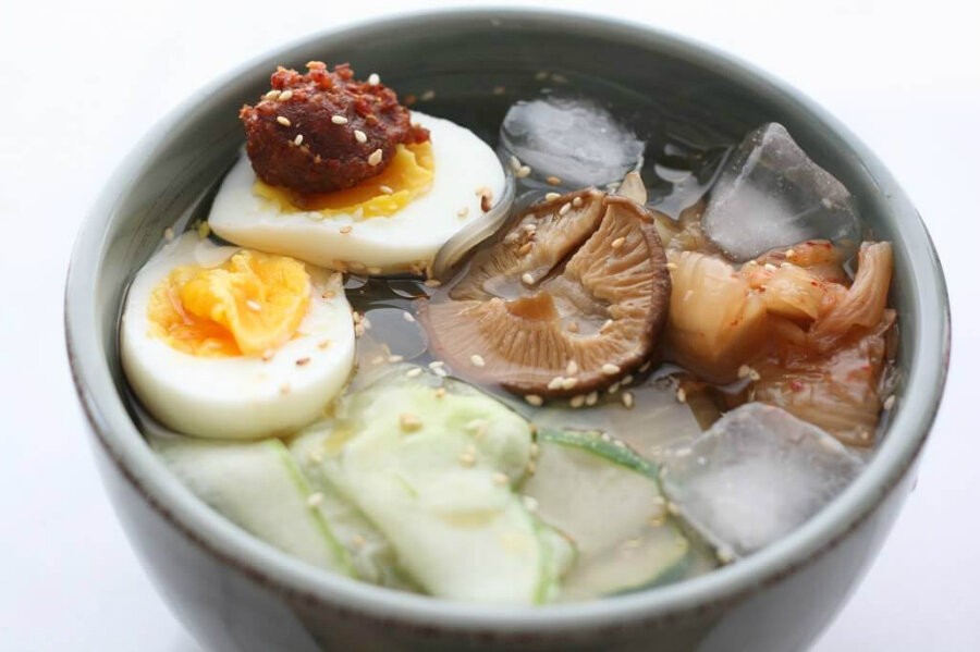 https://images.csmonitor.com/csm/2016/08/998025_1_0815_Food_ColdNoodles_standard.jpg?alias=standard_900x600